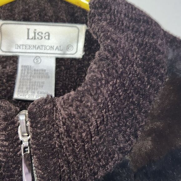 Lisa international quilted faux fur knit jacket, size small - Picture 10 of 10